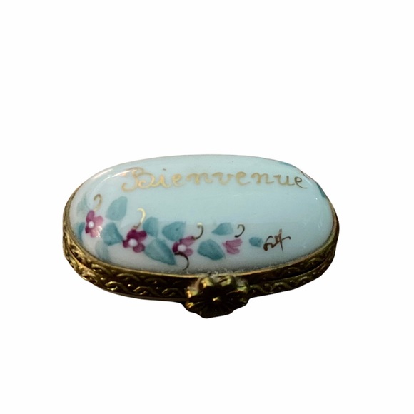 Sold//Bienvenue Limoge Trinket Box, Authentic, Hand Painted Limoge Trinket Box - Picture 2 of 7